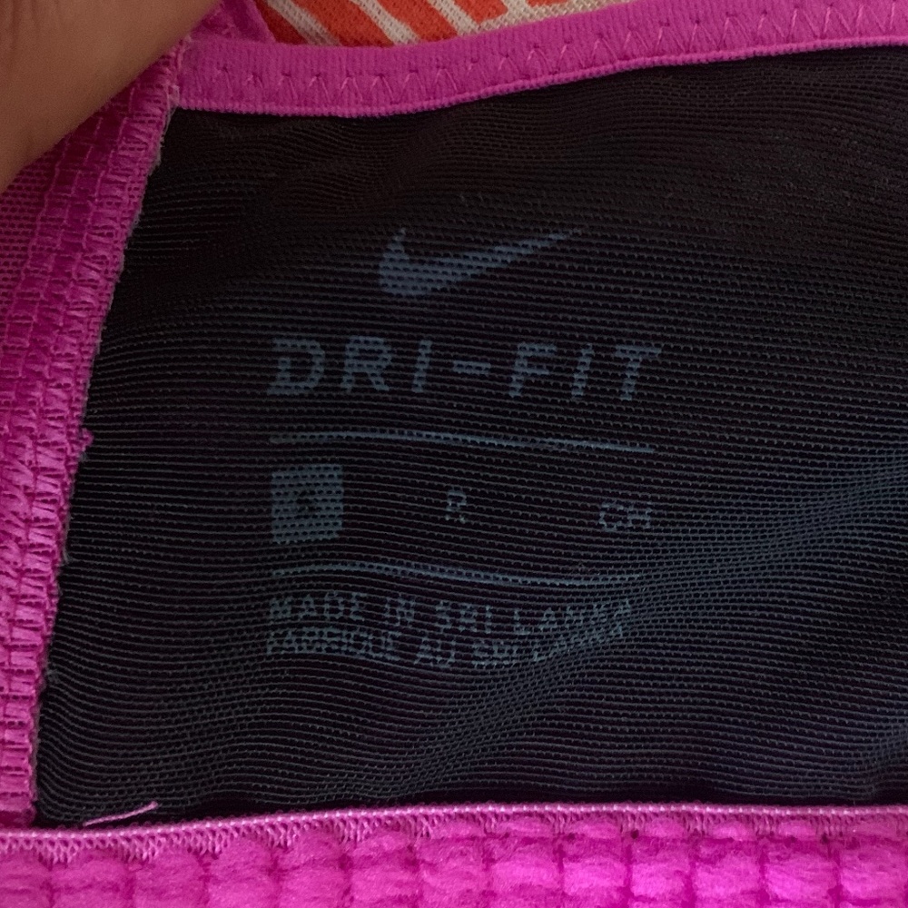Hot Pink Push-up Sports Bra - Picture 4 of 4